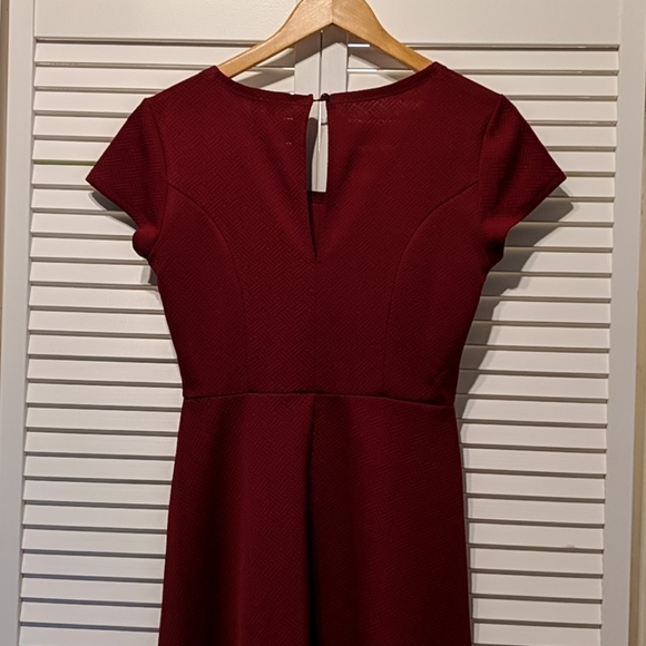 Dress - Picture 4 of 4